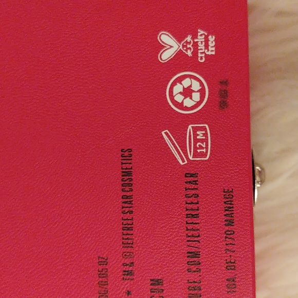 ❤FIRM! NWT JEFFREE STAR BLOOD SUGAR EYESHADOW PALETTE - Picture 8 of 13